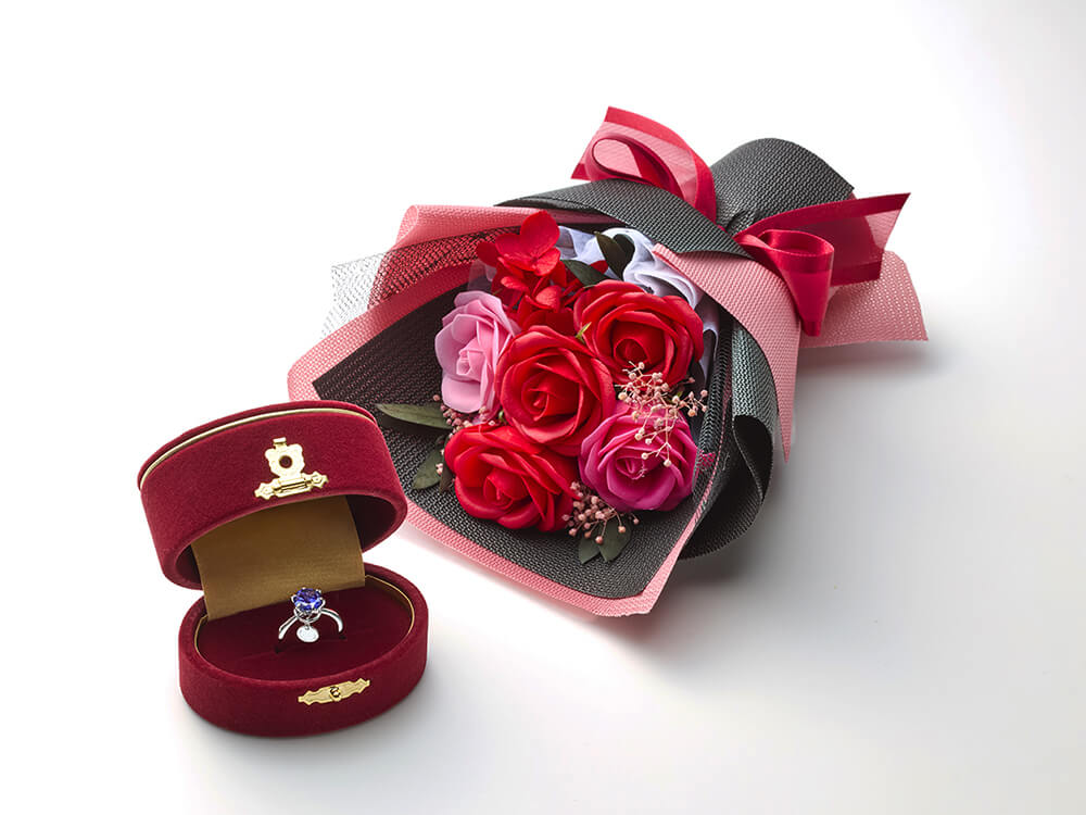 花束とリング ブーケと指輪