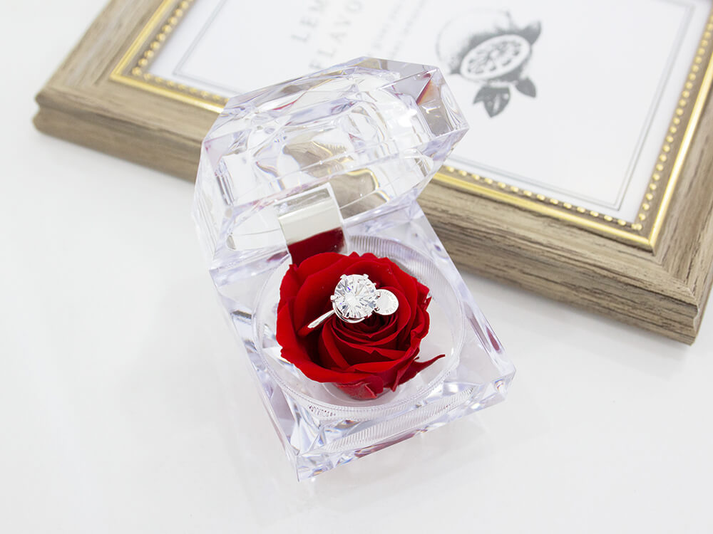 薔薇boxとリング 薔薇の花